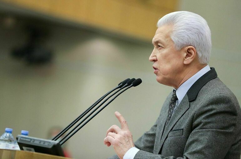 Васильев сообщил, что в 2022 году Госдума приняла 53 антисанкционных закона