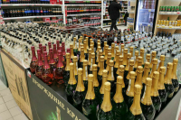 Совфед одобрил особый порядок госрегулирования рынка алкоголя в новых регионах