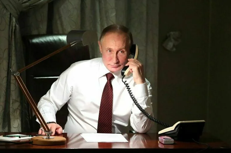 Путин поздравил президента Азербайджана Алиева с днем рождения