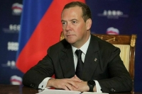 Медведев назвал уходящий год сложным, грозным и драматичным