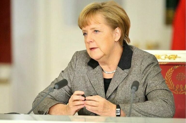 Меркель исключила свое участие в урегулировании украинского конфликта
