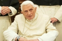 У почетного папы Бенедикта XVI ухудшилось состояние здоровья