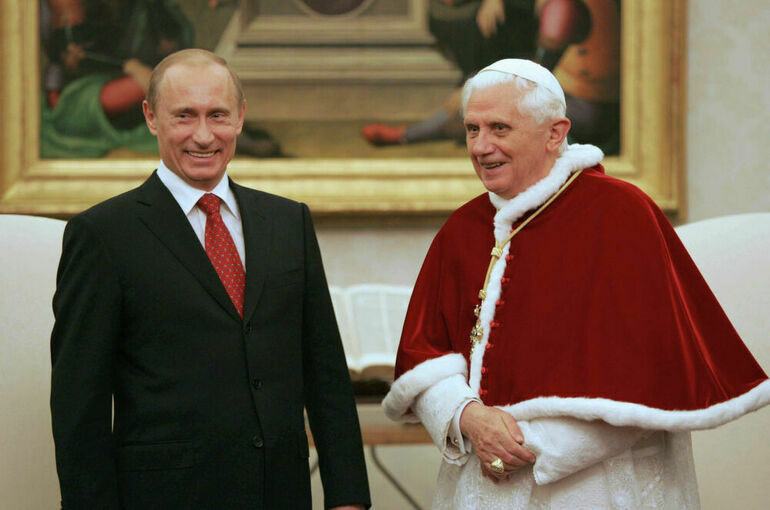 Путин заявил, что навсегда сохранит светлые воспоминания о Бенедикте XVI