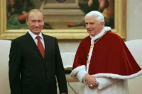 Путин заявил, что навсегда сохранит светлые воспоминания о Бенедикте XVI