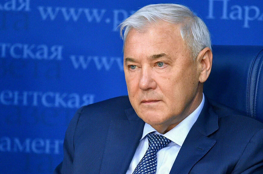 Анатолий Аксаков