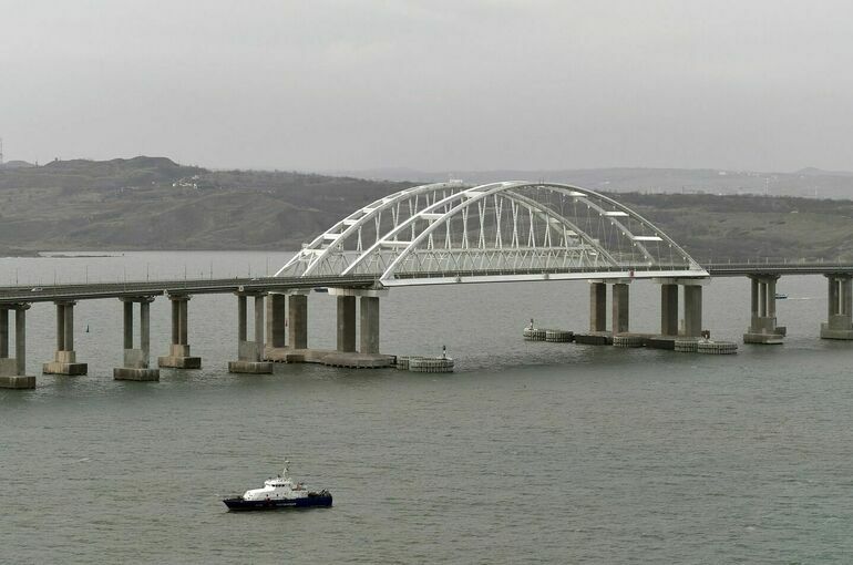 Автомобильную часть Крымского моста закроют на ремонт 17 января