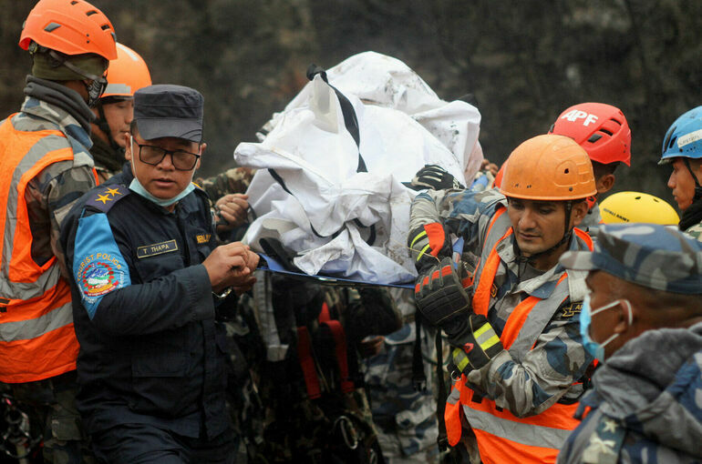 Авиакомпания сообщила о гибели всех пассажиров разбившегося самолета в Непале