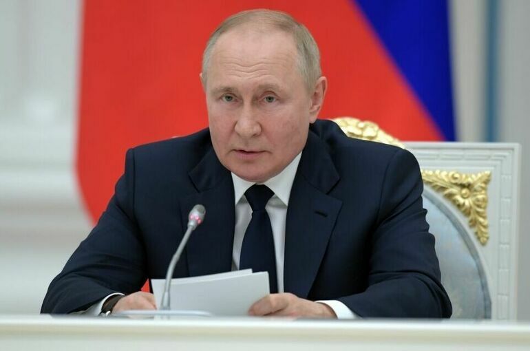 Путин встретится с лидерами думских фракций в феврале