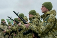 Путин рассказал о стреляющих друг другу в спину украинских военных