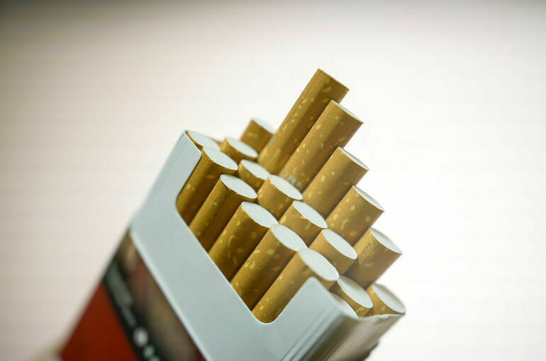 В Совфеде предложили посылать мобилизованным бесплатные сигареты