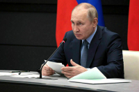Путин поручил уточнить методику определения цены на нефть