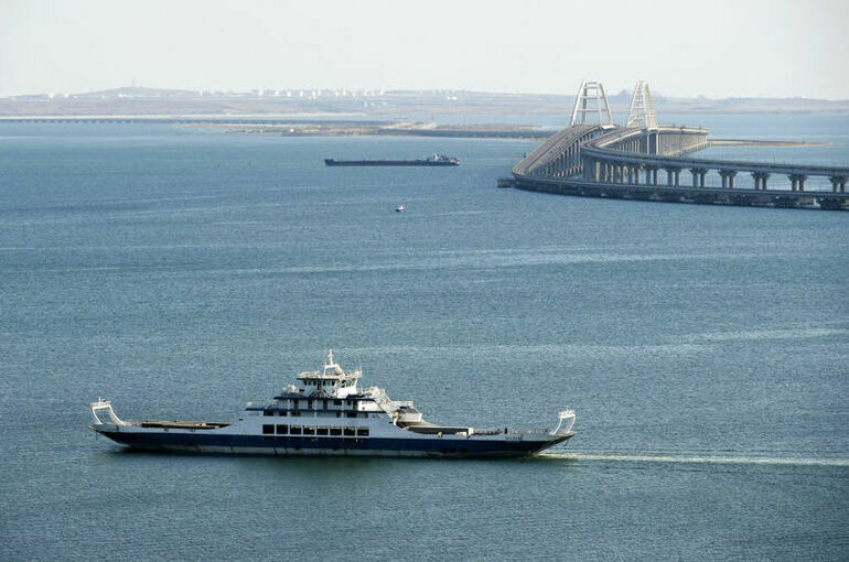 Работа Керченской переправы возобновлена 