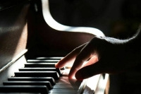 Заграничные пианино хотят запретить покупать для государственных нужд