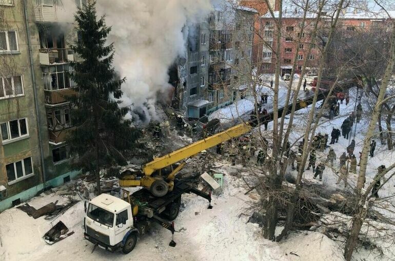 Губернатор назвал основную версию взрыва в доме в Новосибирске