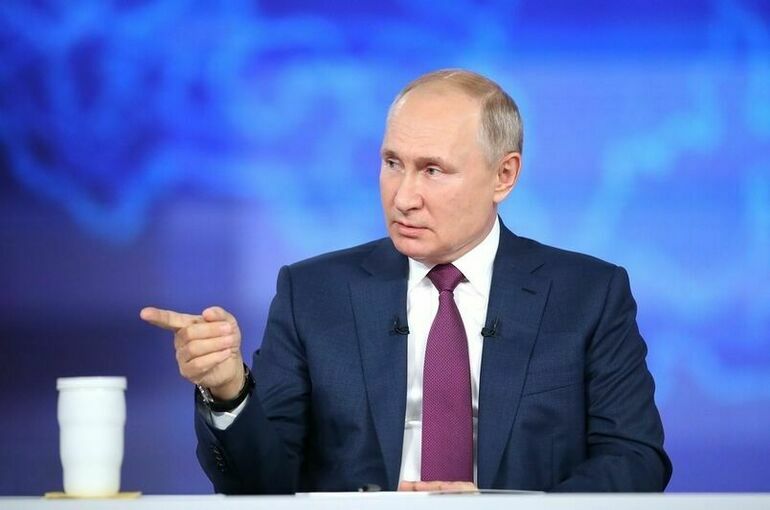Путин описал отношения с Западом поговоркой «с волками жить — по-волчьи выть»