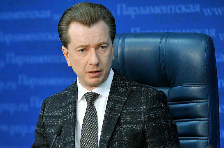 Бурматов сообщил о планах запретить вылов дельфинов в просветительских целях