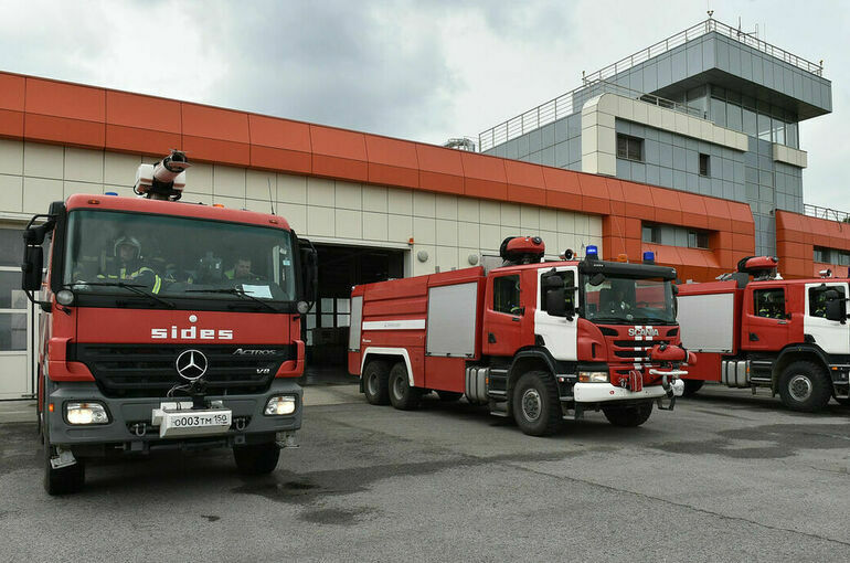 При пожаре в магазине на западе Москвы пострадал человек