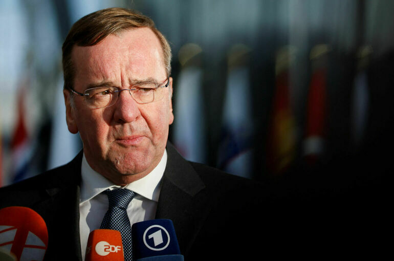 Министр обороны ФРГ усомнился в скором окончании конфликта на Украине