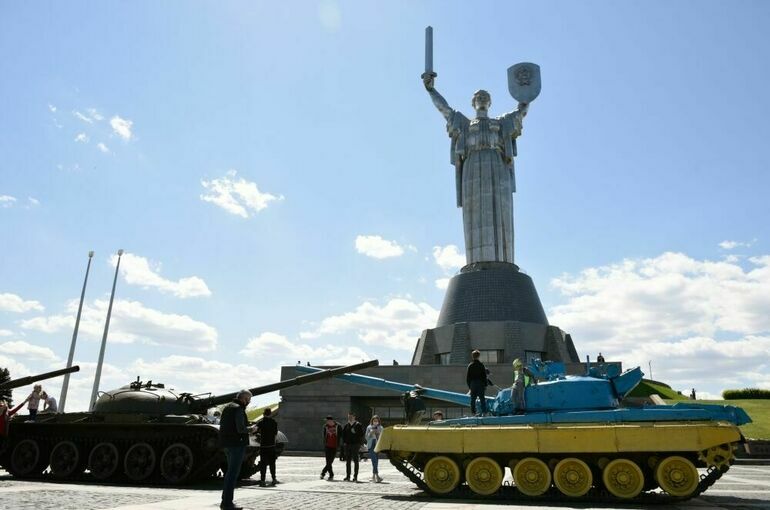 На Украине предложили отменить празднование 8 Марта, Первомая и Дня Победы