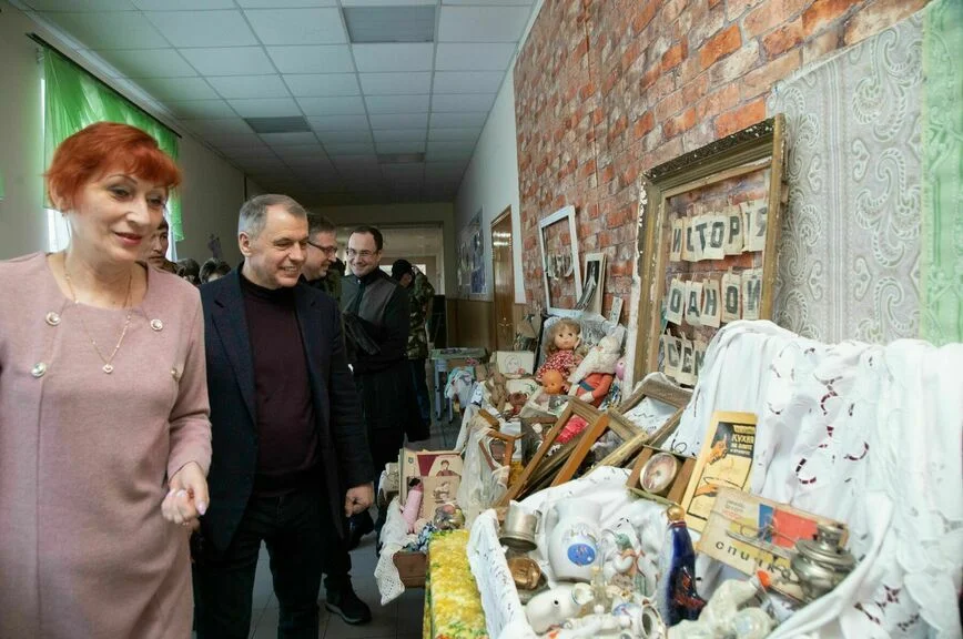 Историческая выставка в первой генической школе