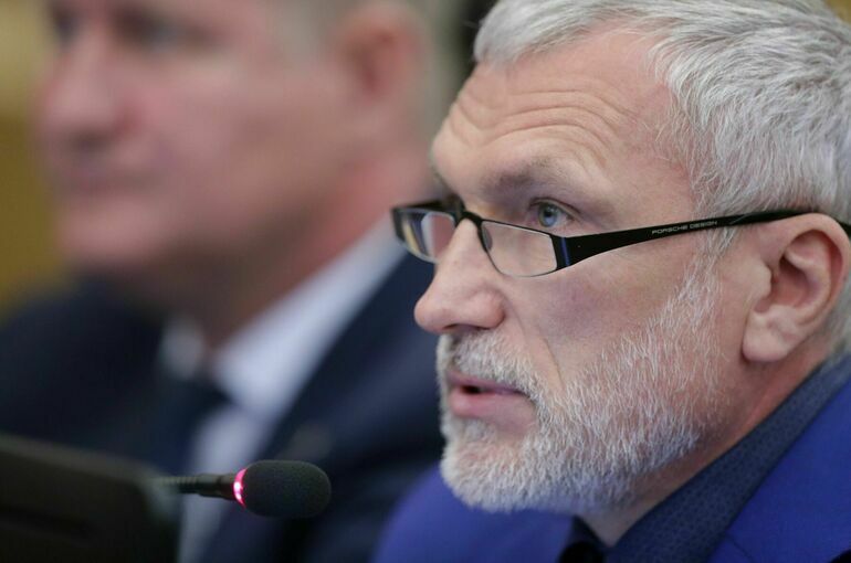Журавлев заявил, что в Артемовске ВСУ держат мирное население в заложниках