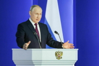 Путин: Запад не жалеет денег на смуту в других регионах мира