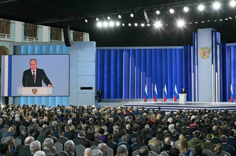 Путин завершил Послание Федеральному Собранию словами «правда — за нами»