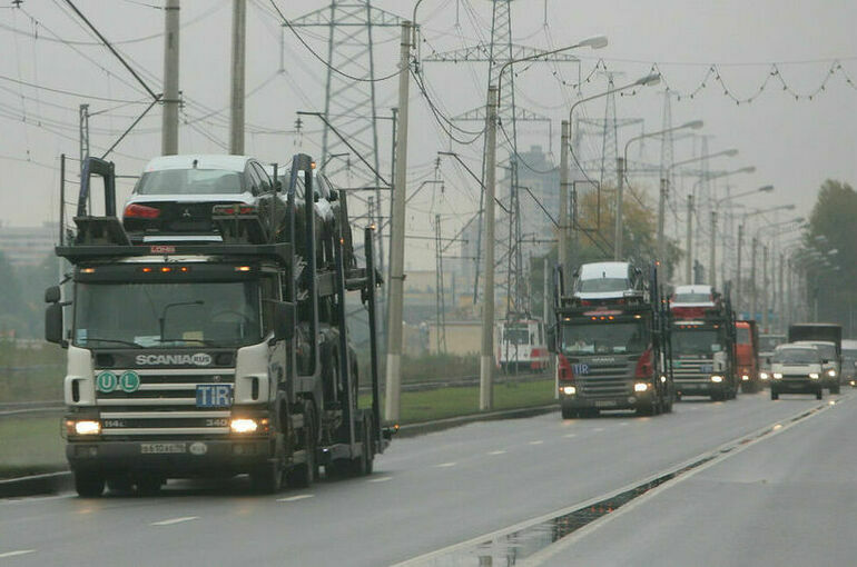 В России отменят штрафы за незначительное превышение габаритов грузовика