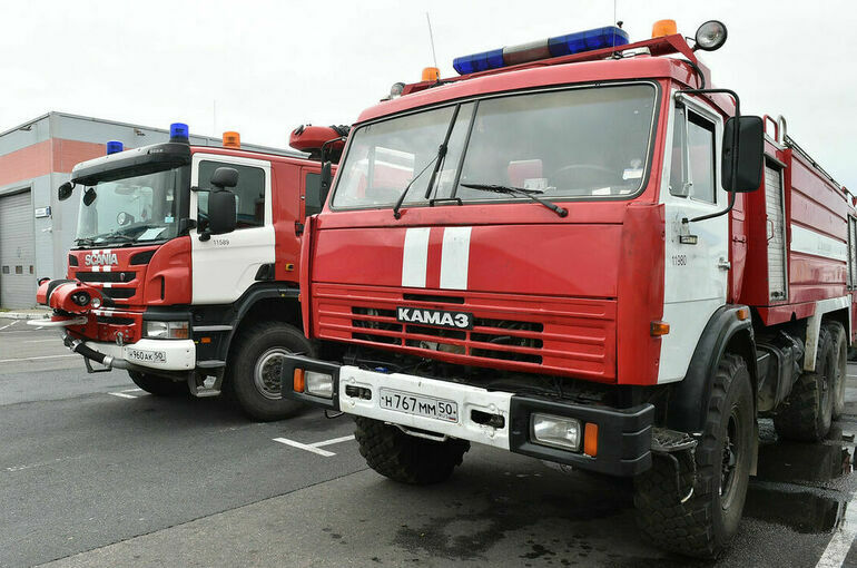 При пожаре в пристройке рядом с ТЦ в Москве погиб человек