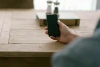 Жители Краснодарского края получили фейковые сообщения об угрозе авиаудара