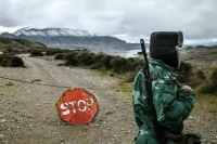 Военные Азербайджана обстреляли автомобиль правоохранителей Карабаха