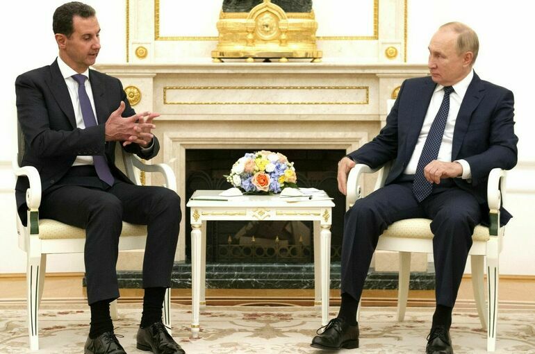 Асад прибыл с официальным визитом в Москву