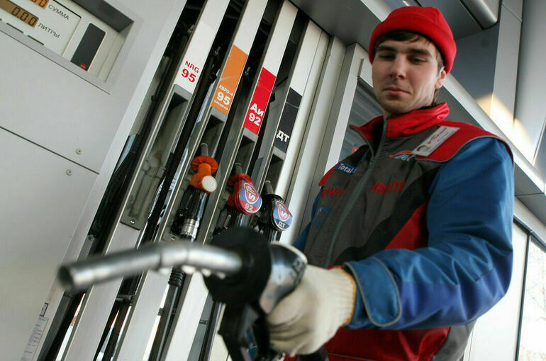Цена бензина в РФ в 2023 году будет расти в пределах инфляции