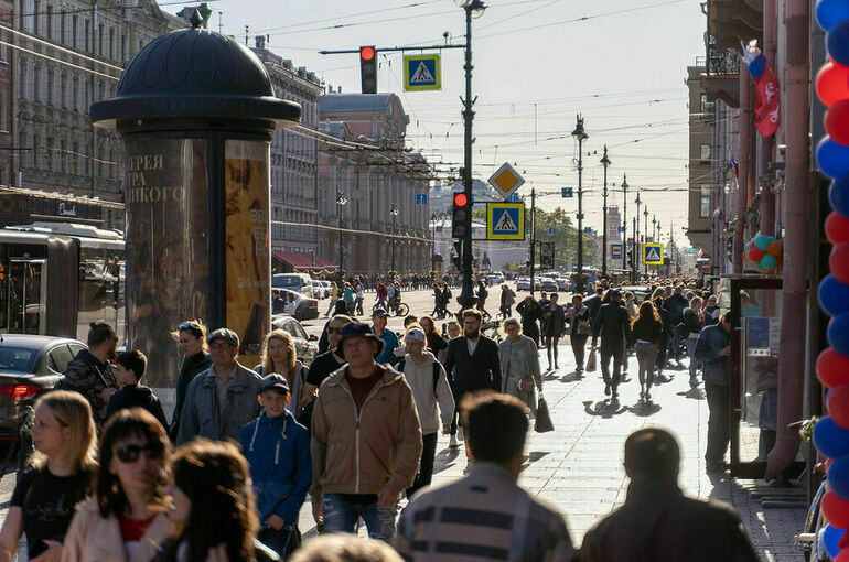 В Петербурге возбудили дело после того, как микроавтобус сбил 6 пешеходов
