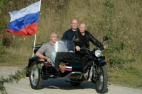 Путин за рулем приехал в Севастополь на годовщину воссоединения Крыма с РФ