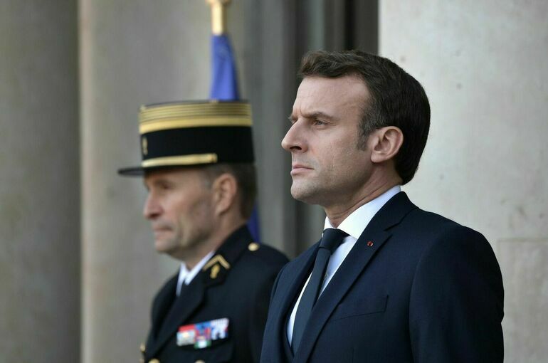 Рейтинг популярности Макрона упал до рекордного минимума 