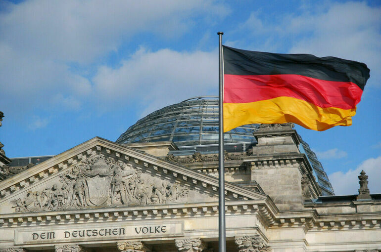 В Германии опровергли планы выслать российских дипломатов