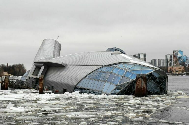 В Санкт-Петербурге тонет ресторан «Серебряный кит»