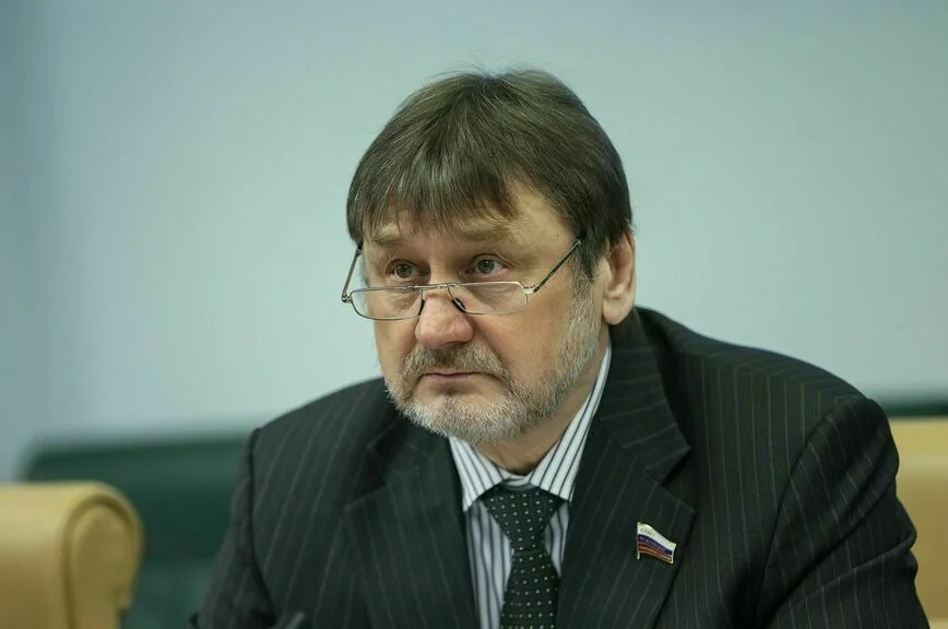 Владимир Лебедев