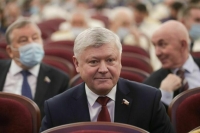 Пискарев увидел в «саммите за демократию» желание внести раскол между РФ и Китаем
