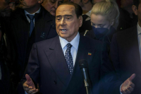 СМИ: В Италии госпитализировали экс-премьера Сильвио Берлускони