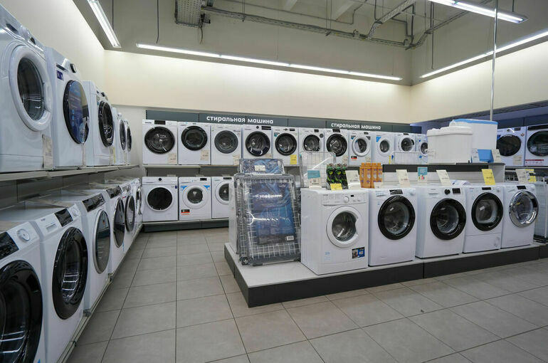 В России стали выпускать меньше стиральных машин и автомобилей