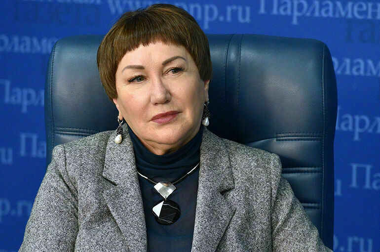 Елена Перминова: Бюджет сможет дополнительно получить 900 миллиардов рублей
