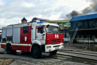 На рынке в Ставропольском крае тушат крупный пожар