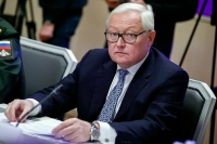 Рябков заявил, что пока не стоит вопрос об обмене журналиста WSJ