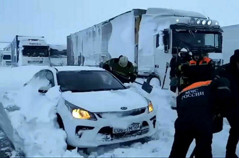 Движение на трассе М-4 «Дон» в Ростовской области возобновилось в обе стороны