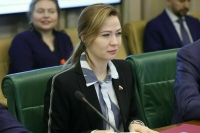 Никонорова поздравила попавших под санкции сенаторов от новых регионов