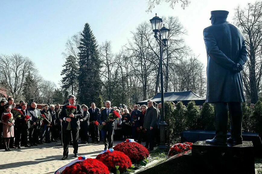 Председатель Госдумы Вячеслав Володин и руководитель фракции ЛДПР Леонид Слуцкий