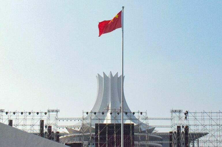 Главы МИД КНР и Франции провели переговоры