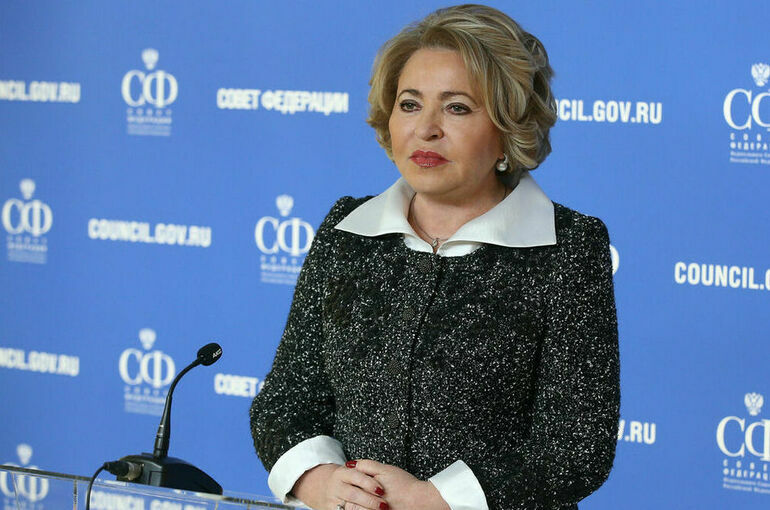 Лукашенко поздравил Валентину Матвиенко с днем рождения